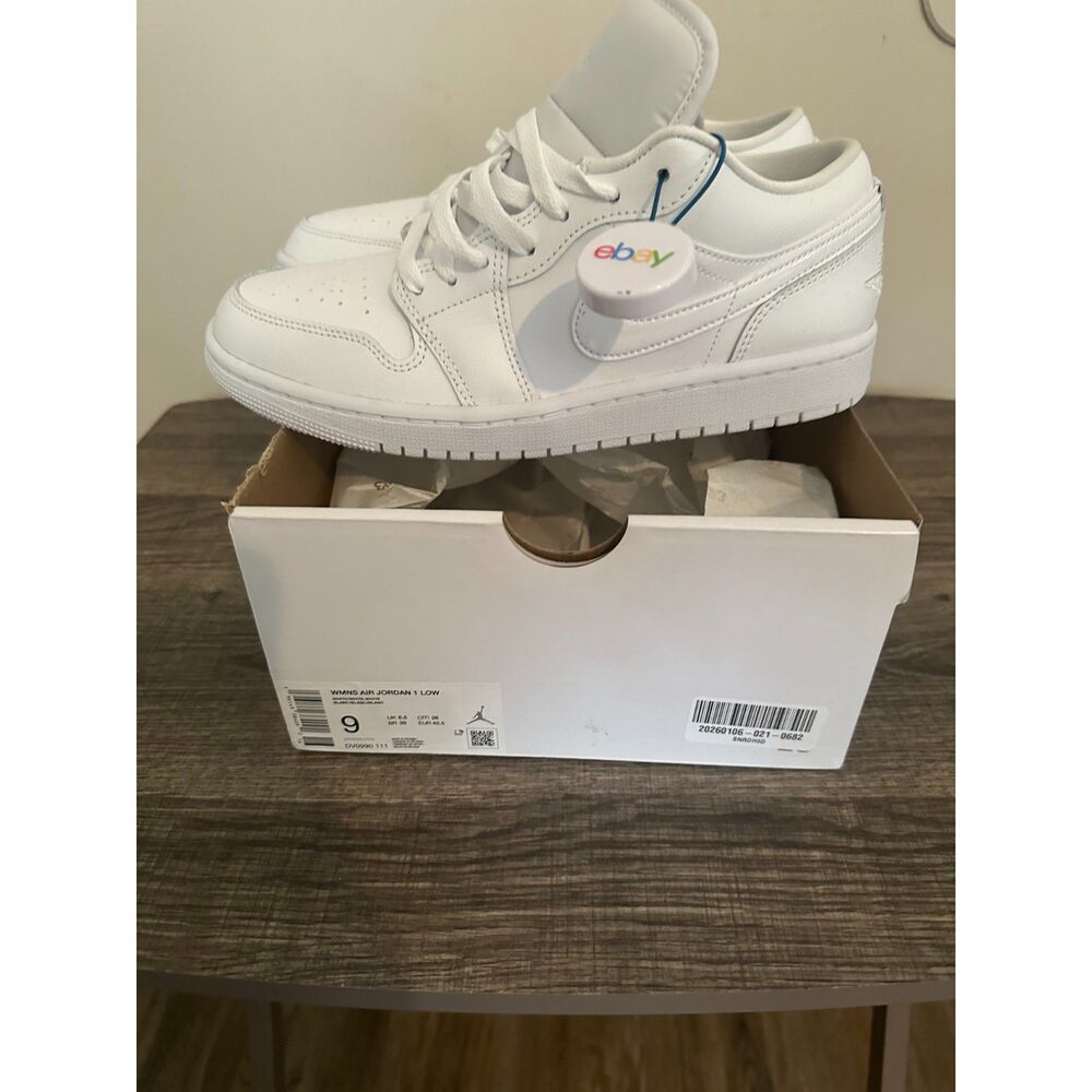 Nike Air Jordan 1 Low Triple White Women’s Size 9 Sneakers DV0990-111 New